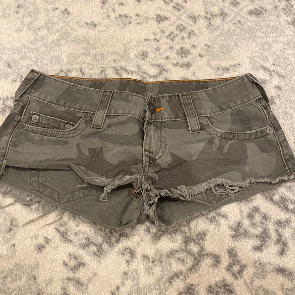 True religion size 28 camp denim shorts